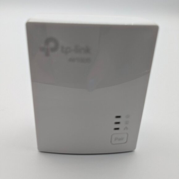 TP-Link AV1000 Powerline Ethernet Adapter Kit - Picture 2 of 8